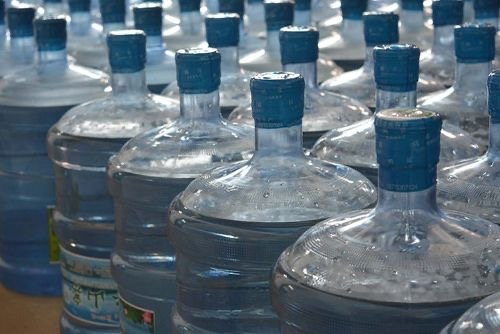 疫情再次凸顯桶裝水弊端，凈水器成家庭健康飲水主趨勢