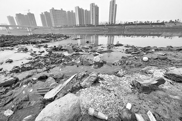 洗衣水、餐飲水、養(yǎng)殖尾水、泥漿水、醫(yī)療污泥…… 新版“水條例”“嚴(yán)管”這些污水